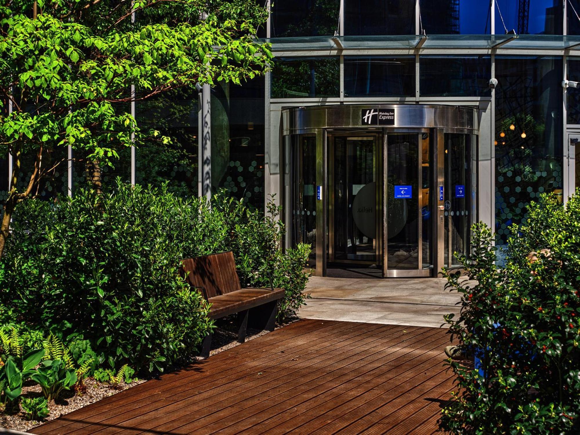 Express - - The Hub By Ihg Hotell Warszawa