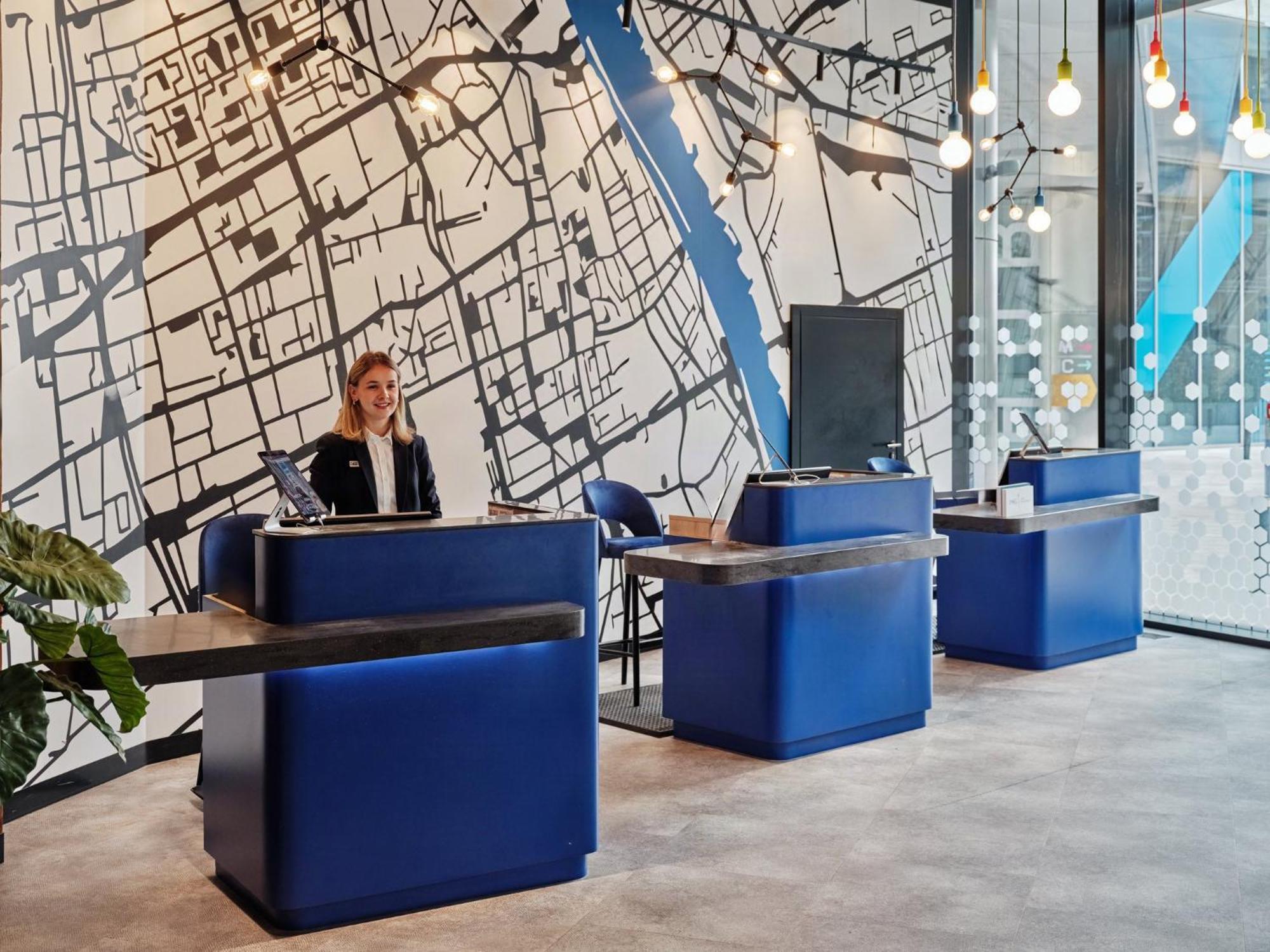Express - - The Hub By Ihg