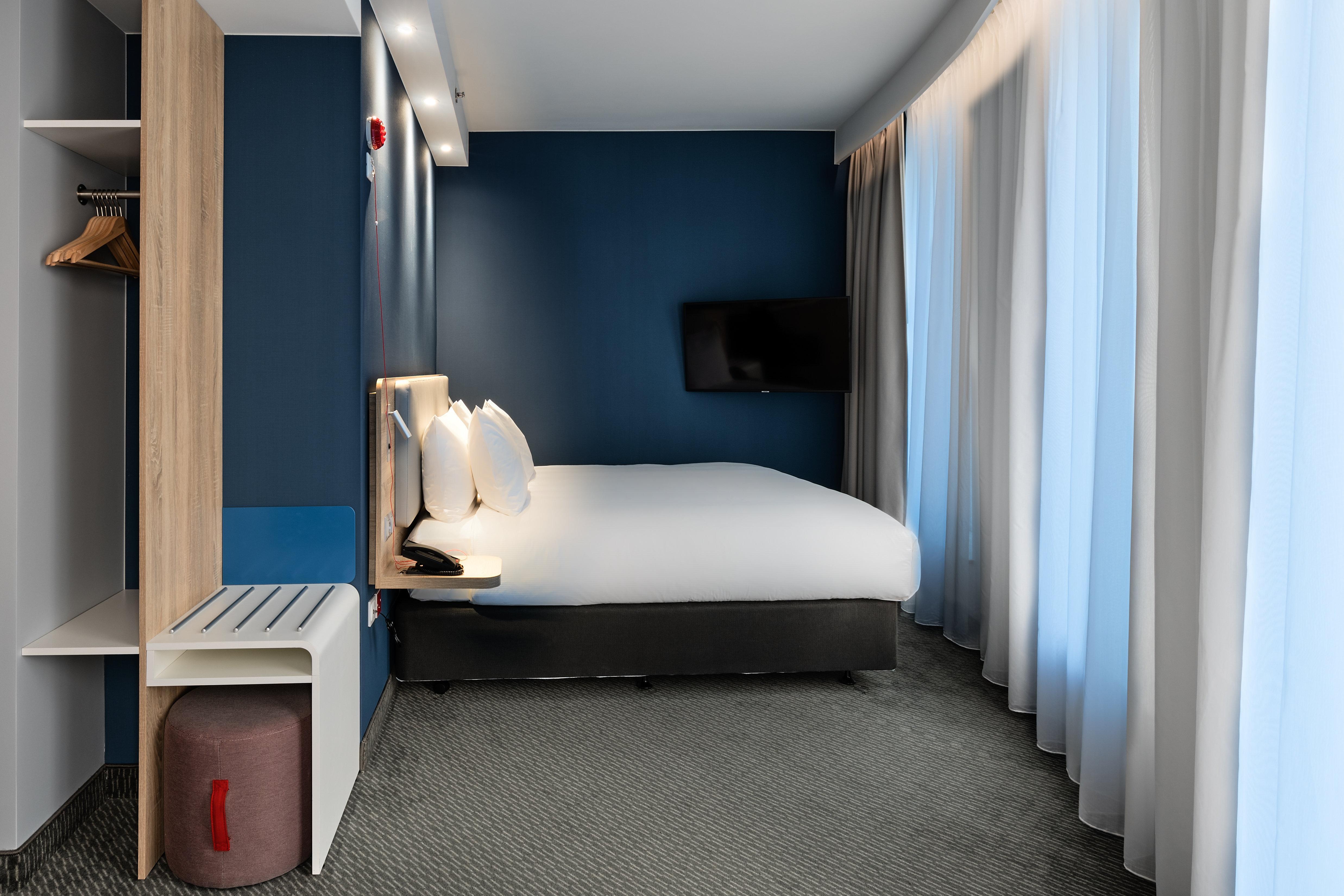 Express - - The Hub By Ihg