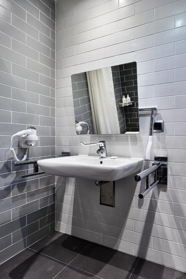Express - - The Hub By Ihg Hotell 3*